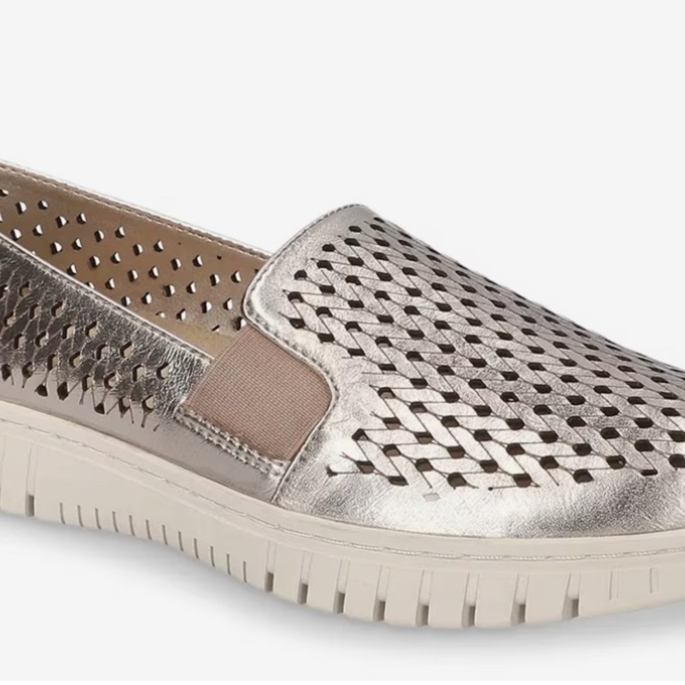 Bella Vita Helm Women's Slip On Women’s 7.5 NWT